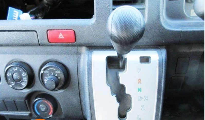 Toyota Regius (DX-GL) full