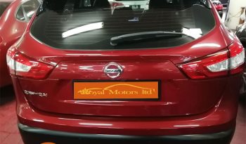 Nissan Qashqai (1.2 Turbo) full