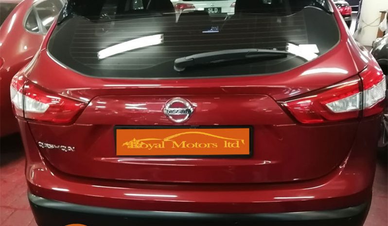 Nissan Qashqai (1.2 Turbo) full