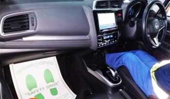 Honda Fit (Hybrid) L full