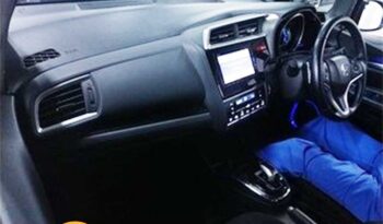 Honda Fit(Hybrid) S full