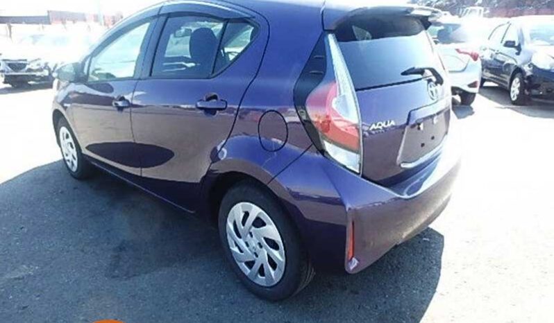 Toyota Aqua full