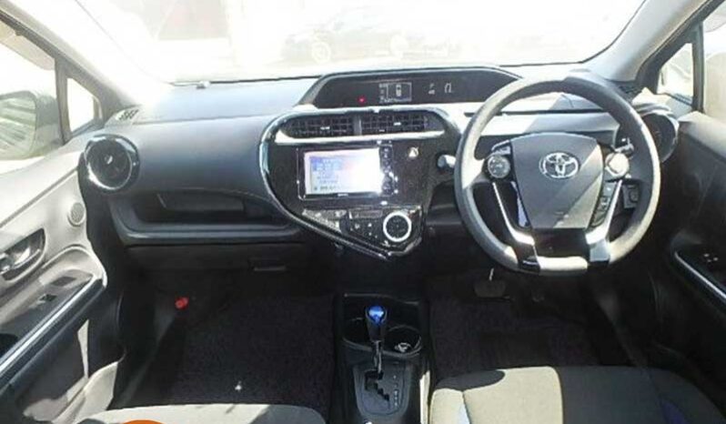 Toyota Aqua full