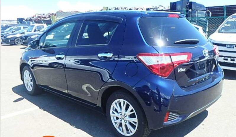 Toyota Vitz F (Non-Hybrid) full
