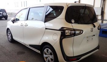 Toyota Sienta (7 seater) full