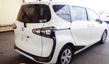 Toyota Sienta (7 seater) full
