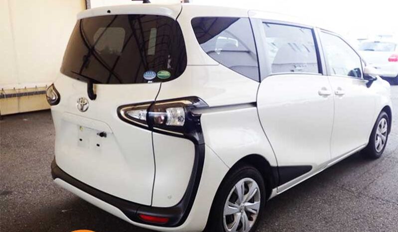 Toyota Sienta (7 seater) full