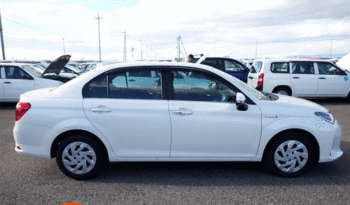 Toyota Axio (G) (Hybrid) full