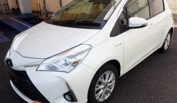 Toyota Vitz U (Hybrid)