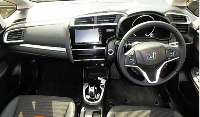 Honda Fit(Hybrid) L full