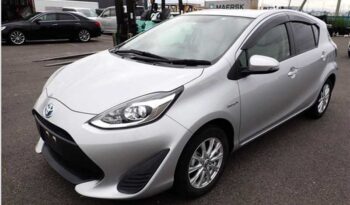 Toyota Aqua (L)