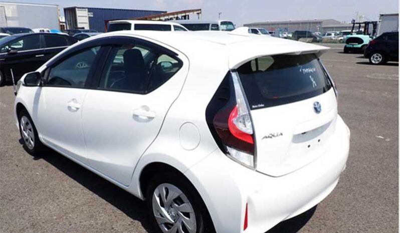 Toyota Aqua (L) full