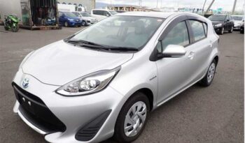 Toyota Aqua (L)