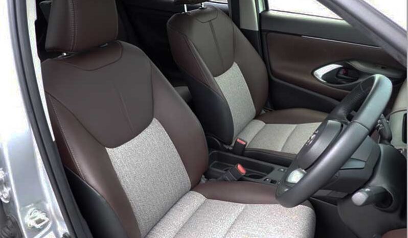 Toyota Yaris Cross (Hybrid). full