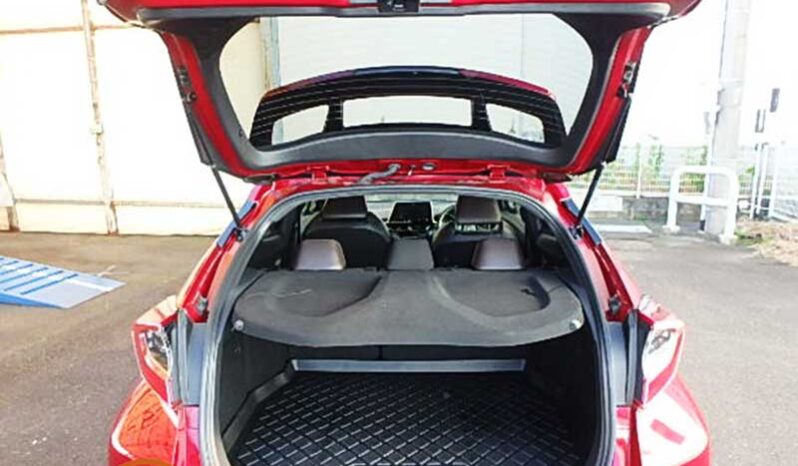 Toyota C-HR Hybrid full