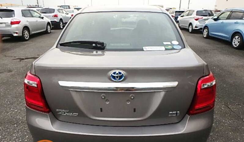 Toyota Axio (Hybrid) full