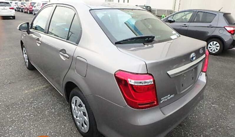 Toyota Axio (Hybrid) full