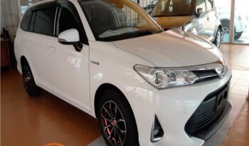 Toyota Fielder (Hybrid) full