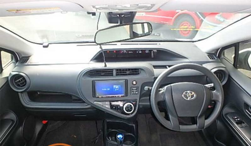 Toyota Aqua full