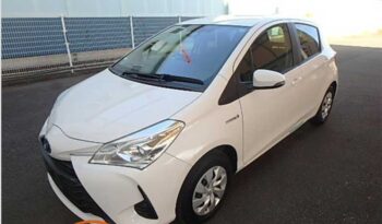Toyota Vitz (F) (Hybrid)