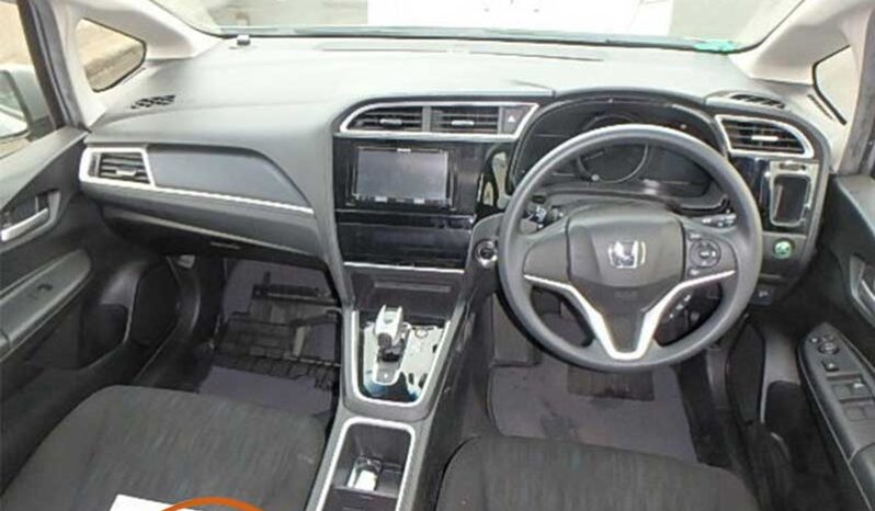 Honda Shuttle (Hybrid) full