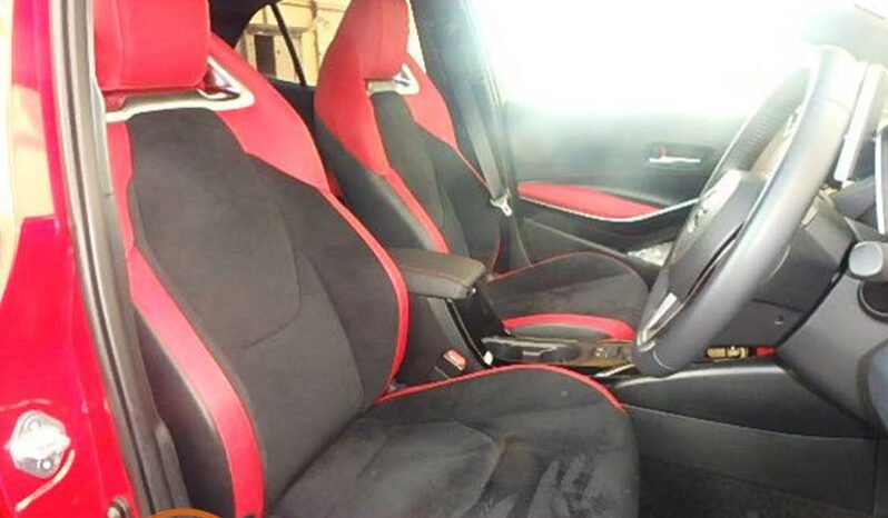 Toyota Corolla Sport GZ (Hybrid) full