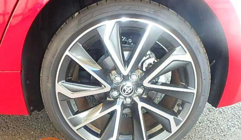Toyota Corolla Sport GZ (Hybrid) full