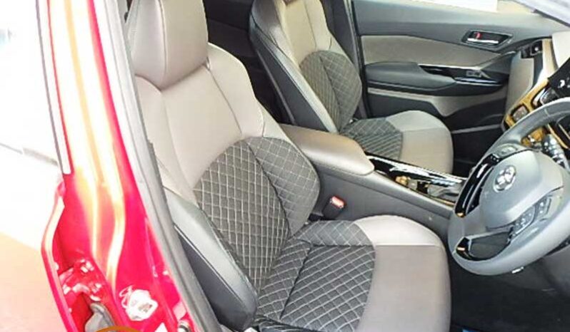 Toyota C-HR Hybrid full