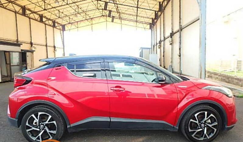 Toyota C-HR Hybrid full