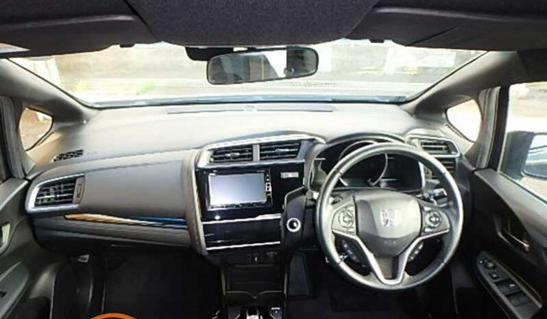 Honda Fit (Hybrid) S full