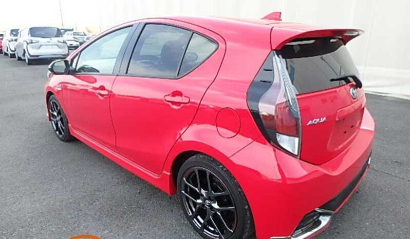 Toyota Aqua G-GR Sport full