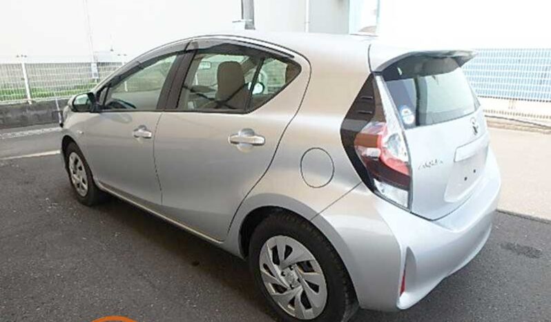 Toyota Aqua L full