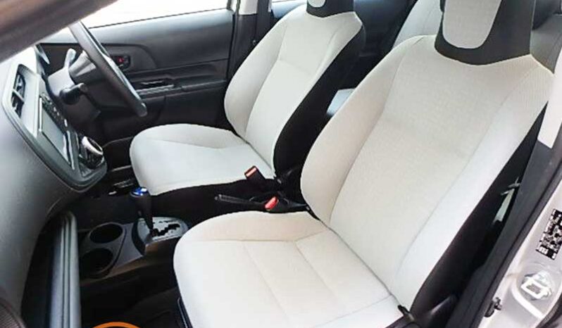 Toyota Aqua L full