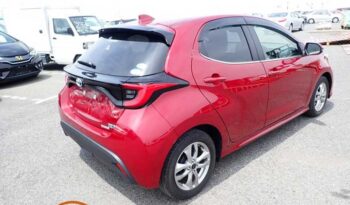 Toyota Yaris Z (Hybrid) full