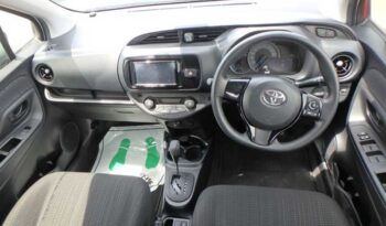Toyota Vitz (Hybrid) full