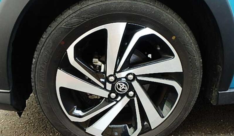 Toyota Raize. Z (990cc Turbo) full