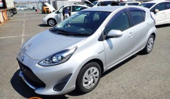 Toyota Aqua S (Silver)