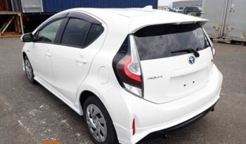 Toyota Aqua S (White) full