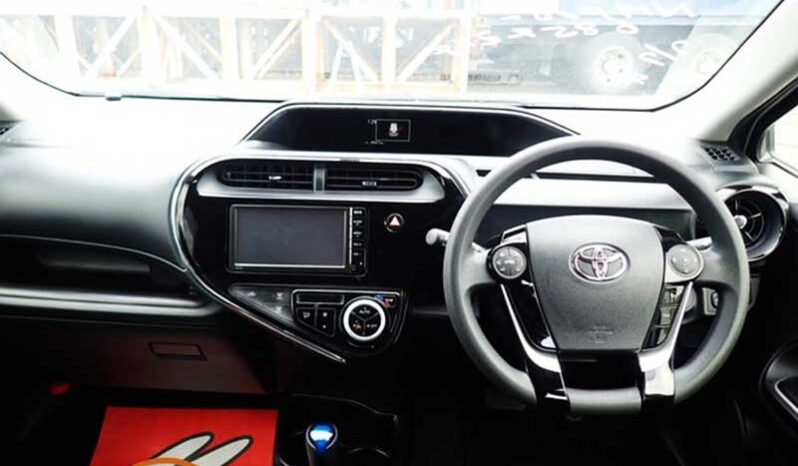Toyota Aqua S (White) full