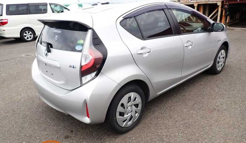Toyota Aqua S (Silver) full