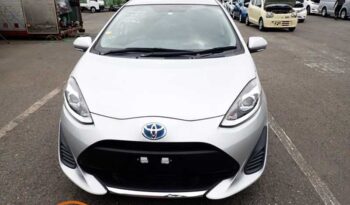 Toyota Aqua S (Silver)