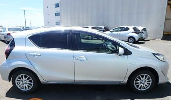 Toyota Aqua S (Silver) full