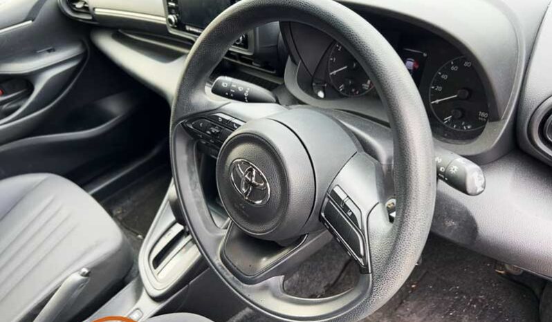 Toyota Yaris X (990cc) full