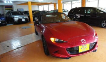 Mazda (MX-5) Roadster. full