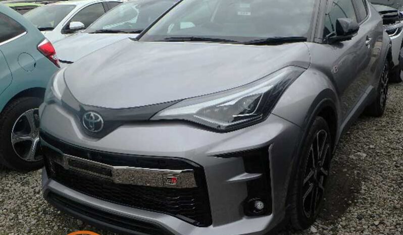 Toyota C-HR S-GR Sport (Hybrid). full
