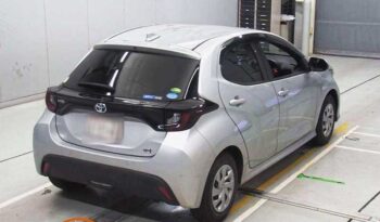 Toyota Yaris X (Hybrid) full
