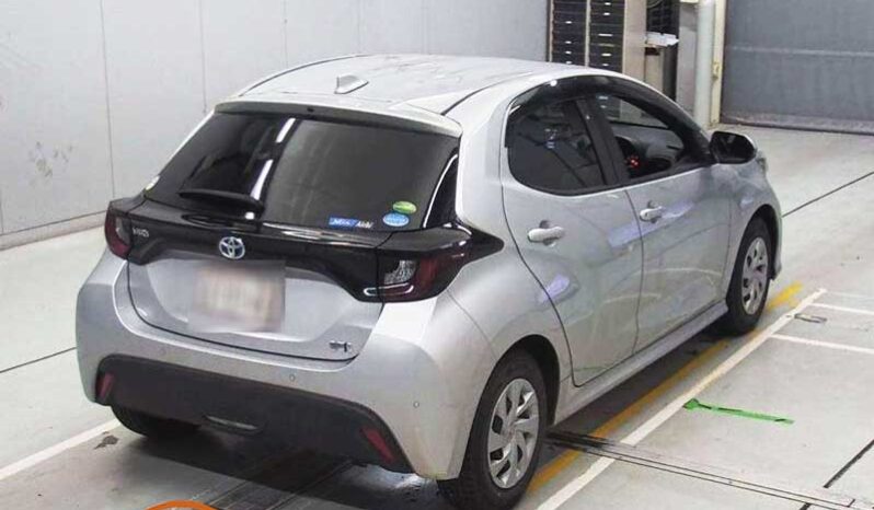 Toyota Yaris X (Hybrid) full
