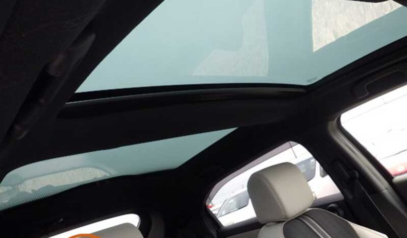 Honda Vezel (E-Play) full