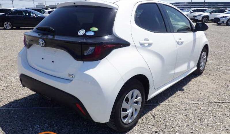 Toyota Yaris X (Hybrid) full