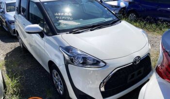 Toyota Sienta.